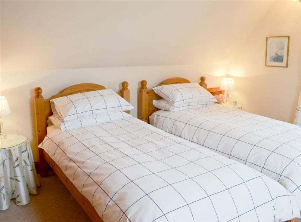 Cosy twin bedroom at The Old School House in Lonbain, by Applecross, Wester Ross., Ross-Shire