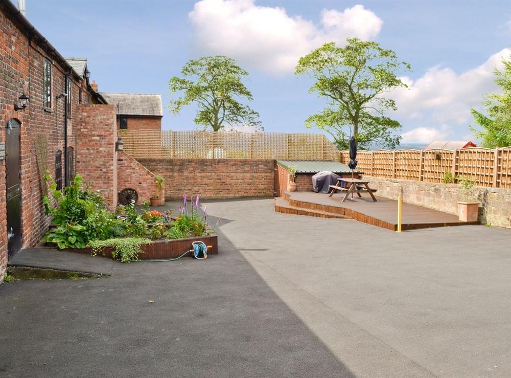 The Old Stables in Alvanley, Frodsham, Cheshire sleeps 7