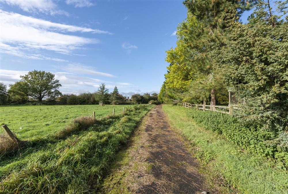 Access to private medieval countryside lane, linking with a network of rambler’s footpaths, which lead to the river Avon and the village of Broughton Gifford