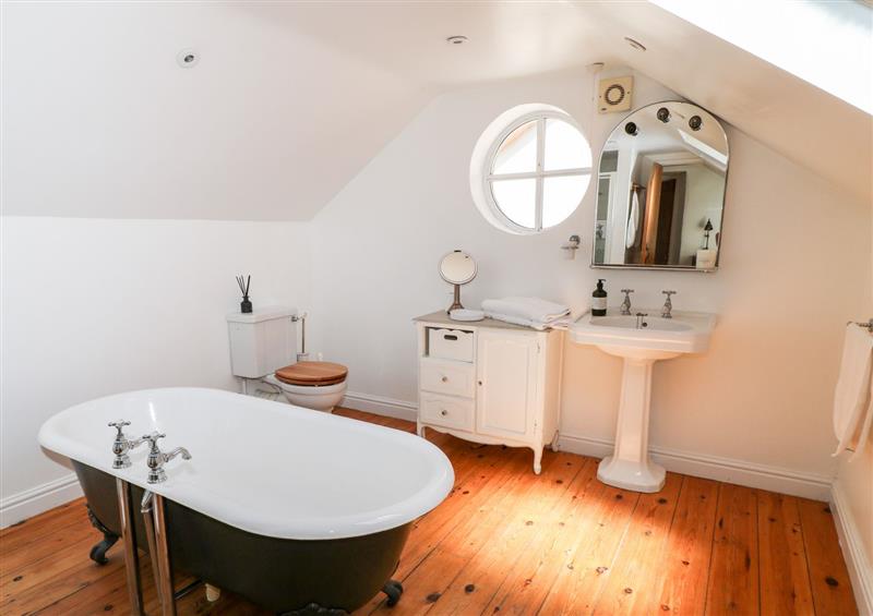 This is the bathroom at The Old Stables, Watergate Bay