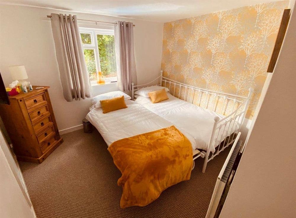 Alternative sleeping arrangements in the twin bedroom at The Old Toll House in Coalport, near Ironbridge, Shropshire