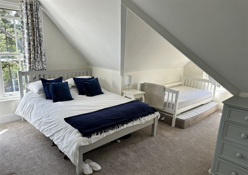 A bedroom in The Old Vicarage (photo 2) at The Old Vicarage, Kimbolton near Leominster