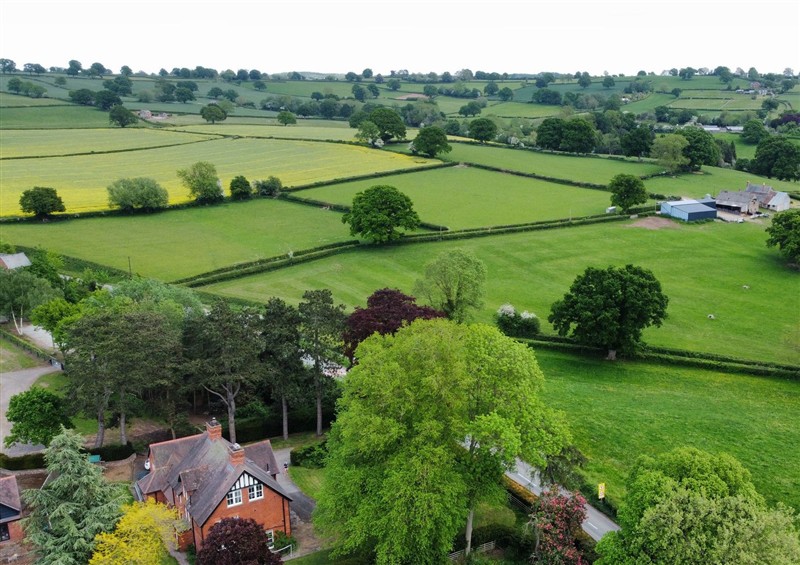 Enjoy the garden (photo 2) at The Old Vicarage, Kimbolton near Leominster