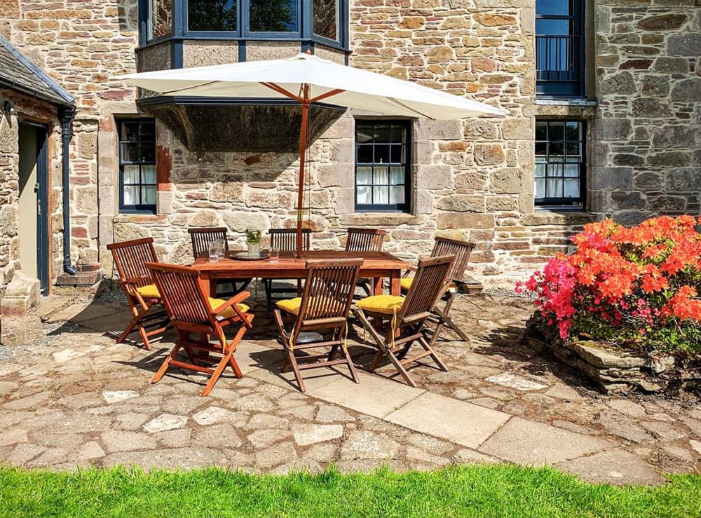 Patio at The Old Wing in Dumbarton, Dumbartonshire