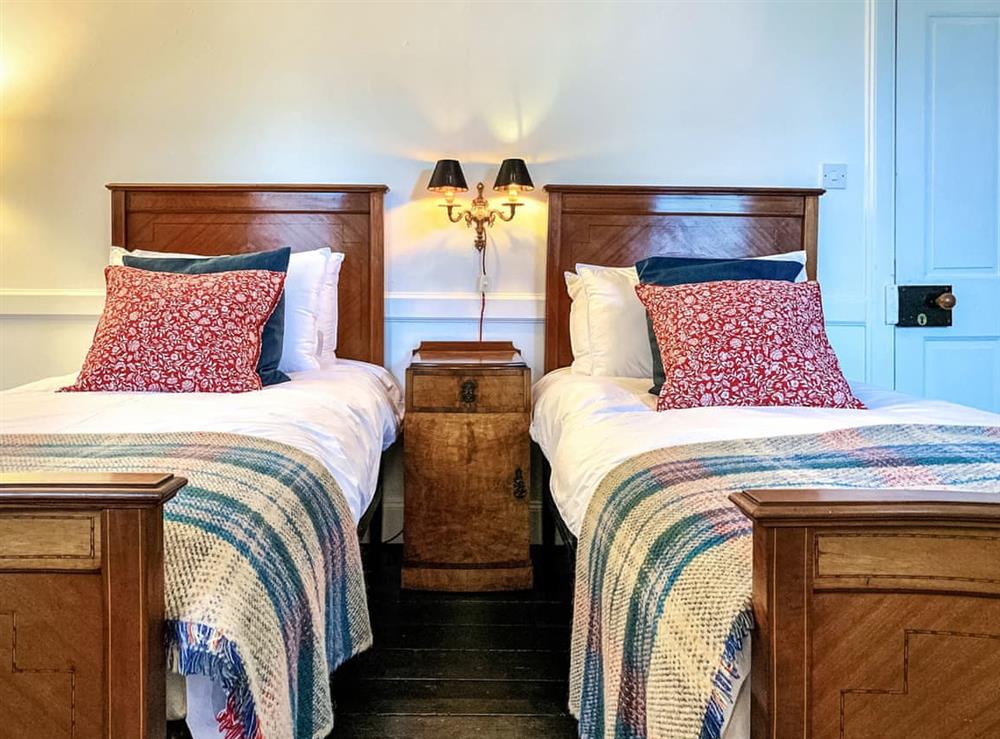 Twin bedroom at The Old Wing in Dumbarton, Dumbartonshire