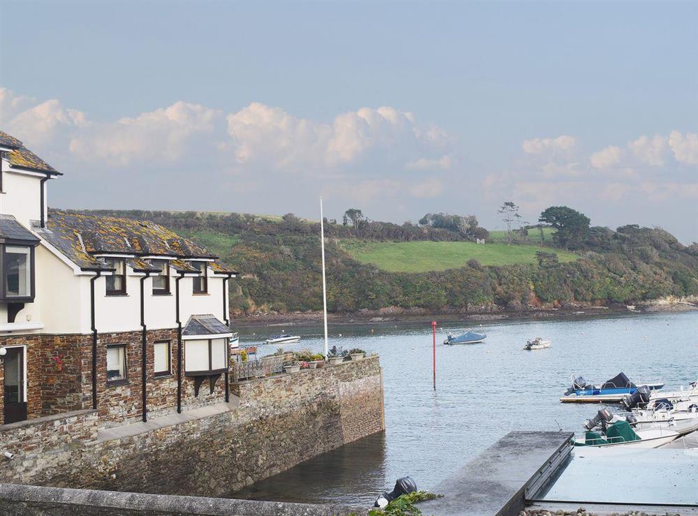 The Olde Lobster Pot in Devon sleeps 4