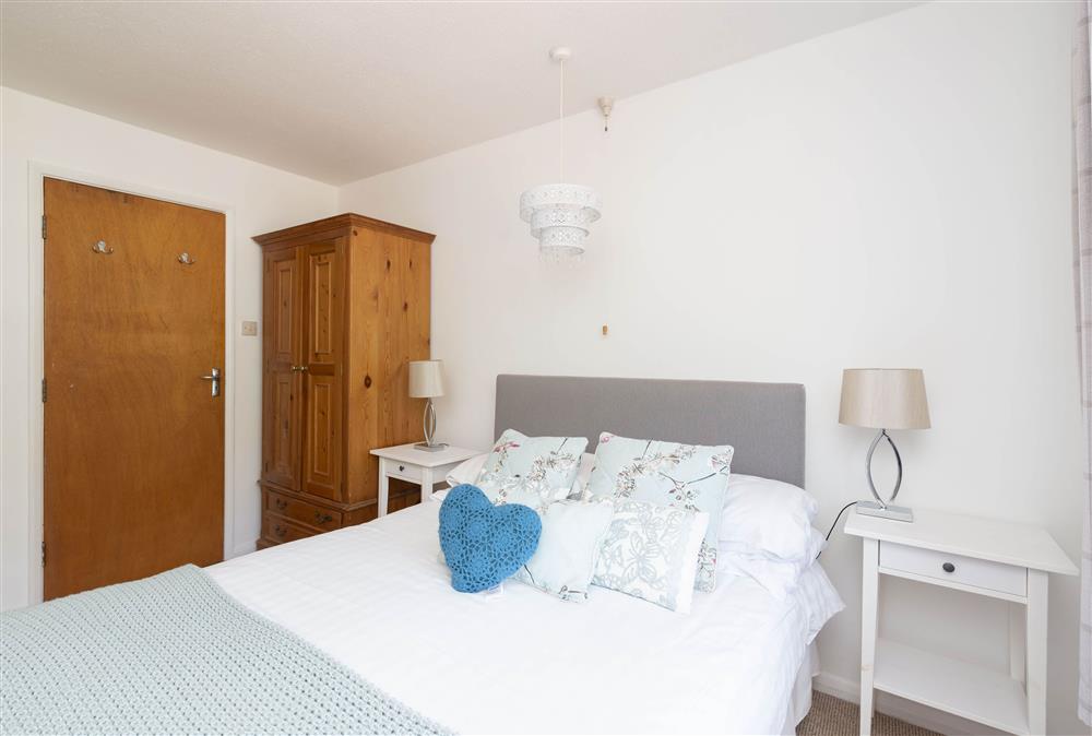 Orchard Leigh Villa Double Bedroom with En-suite (photo 3) at The Orchards, Ventnor