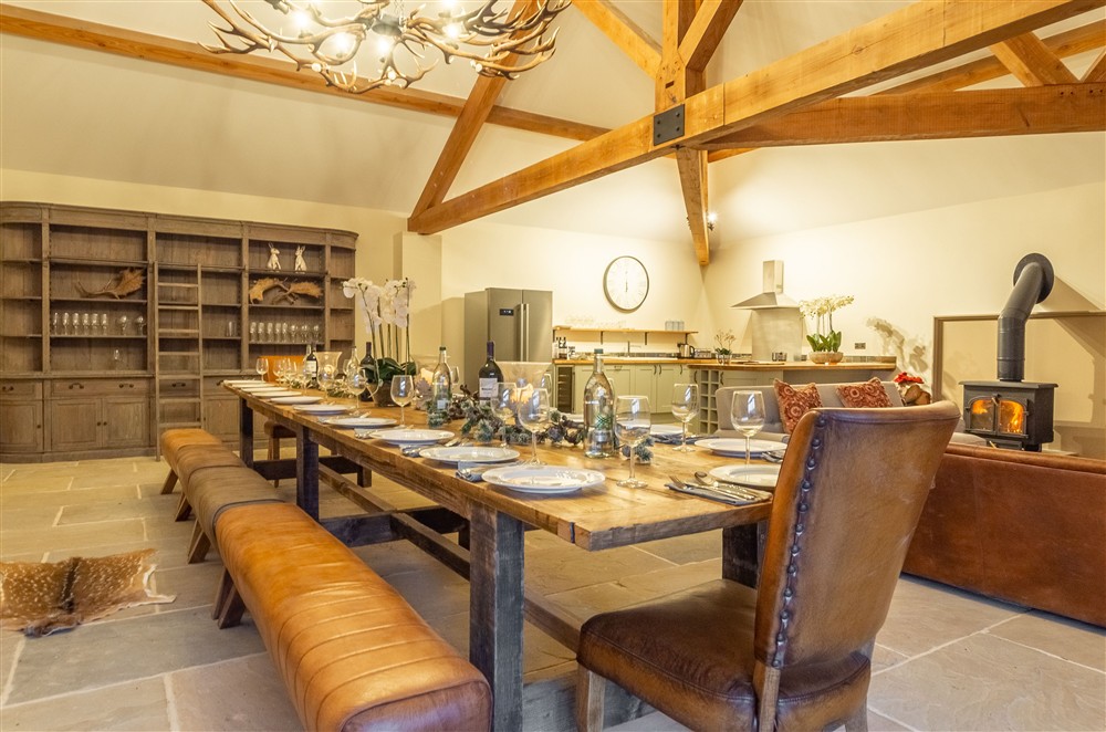 Entrance in to vaulted dining area, kitchen and sitting room at The Owl House, Little Massingham