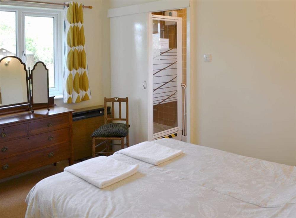 Well presetned double bedroom at The Paddock in Happisburgh, Norfolk