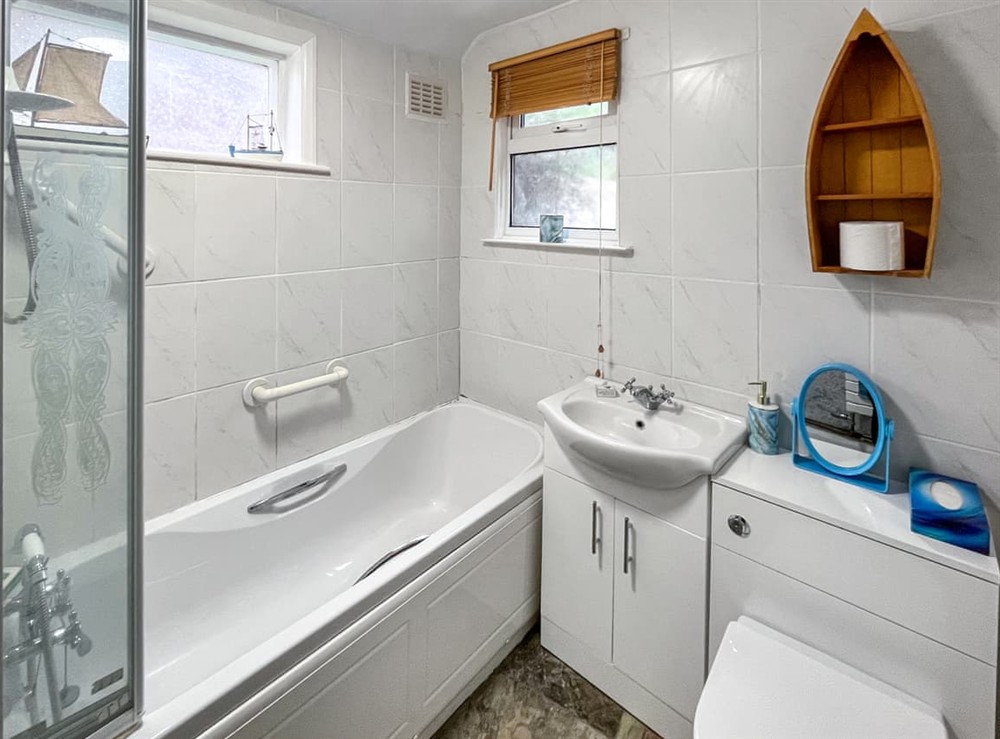 Bathroom at The Painters Cottage in Heckington, Lincolnshire