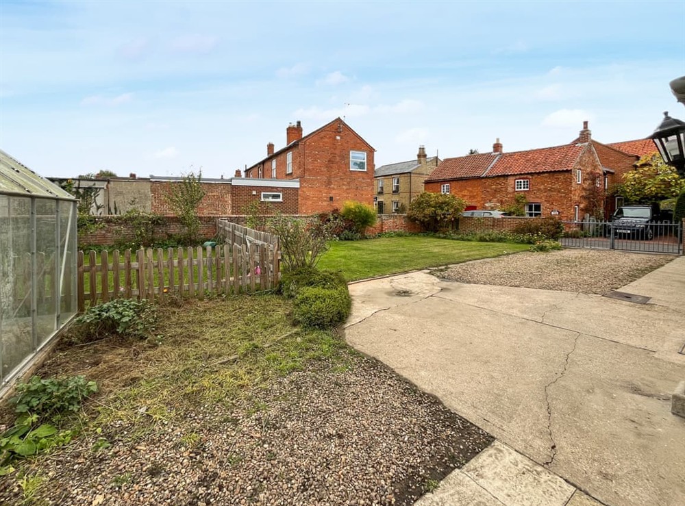 Outdoor (photo 2) at The Painters Cottage in Heckington, Lincolnshire