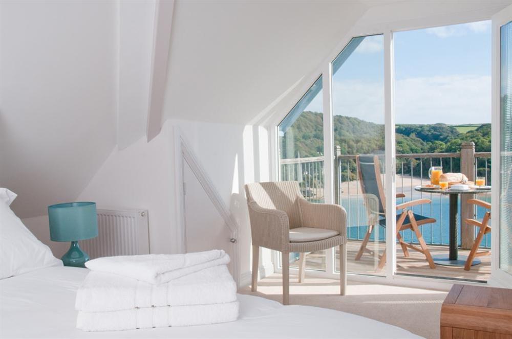 Large master bedroom with super King-size bed at The Penthouse (Woodside) in Bennett Road, Salcombe