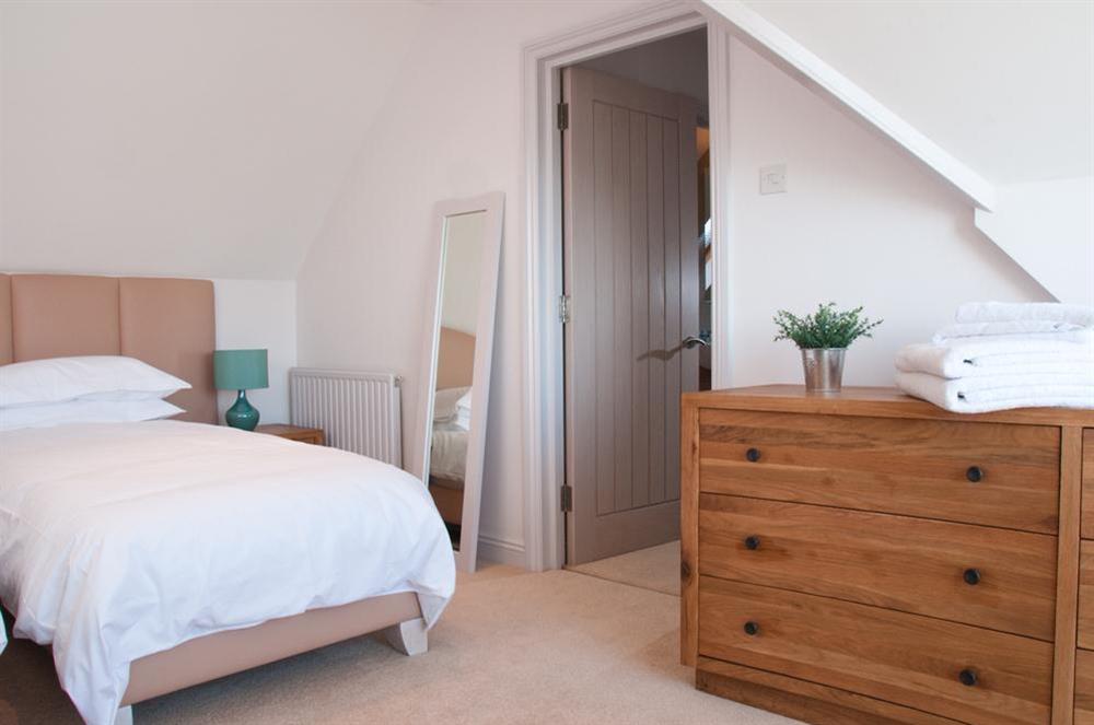 Twin bedroom with two single beds (can be linked on request) at The Penthouse (Woodside) in Bennett Road, Salcombe