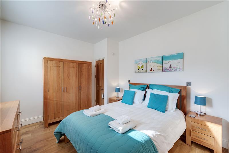 Double bedroom at The Penthouse - 16 At The Beach, Torcross, Devon