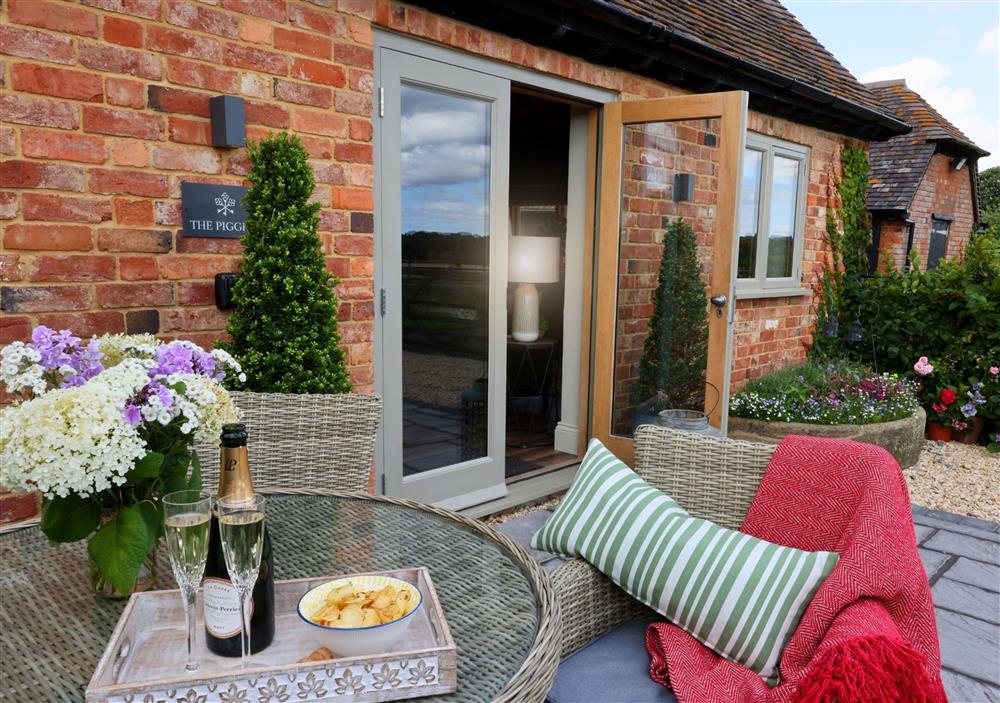 Relax and unwind at The Piggery, Walton, Near Stratford-upon-Avon