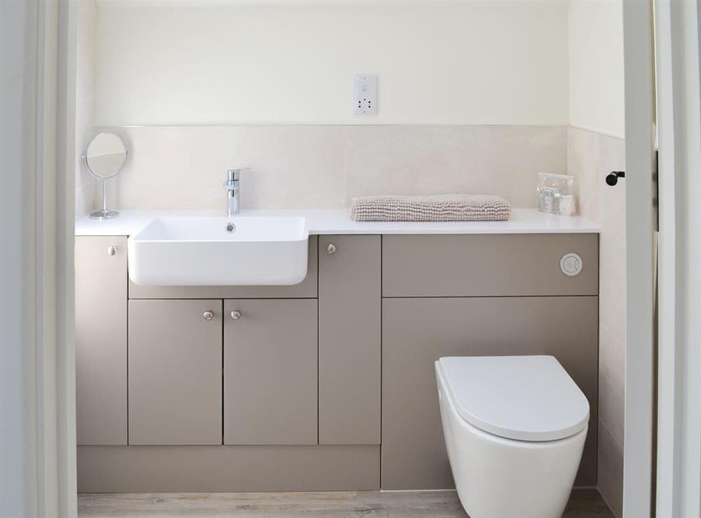 En-suite with contemporary units at The Piglet in Sidbury, near Sidmouth, Devon