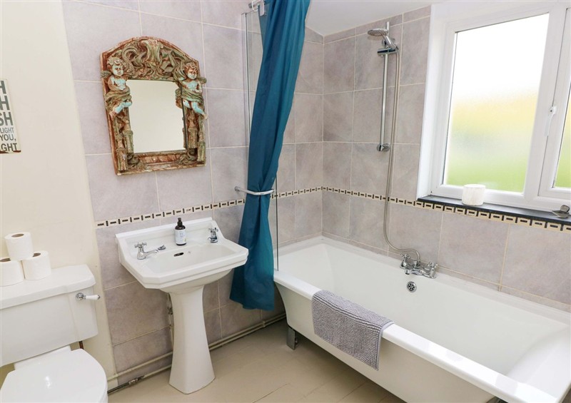 The bathroom at The Pink House, Nine Wells near Solva