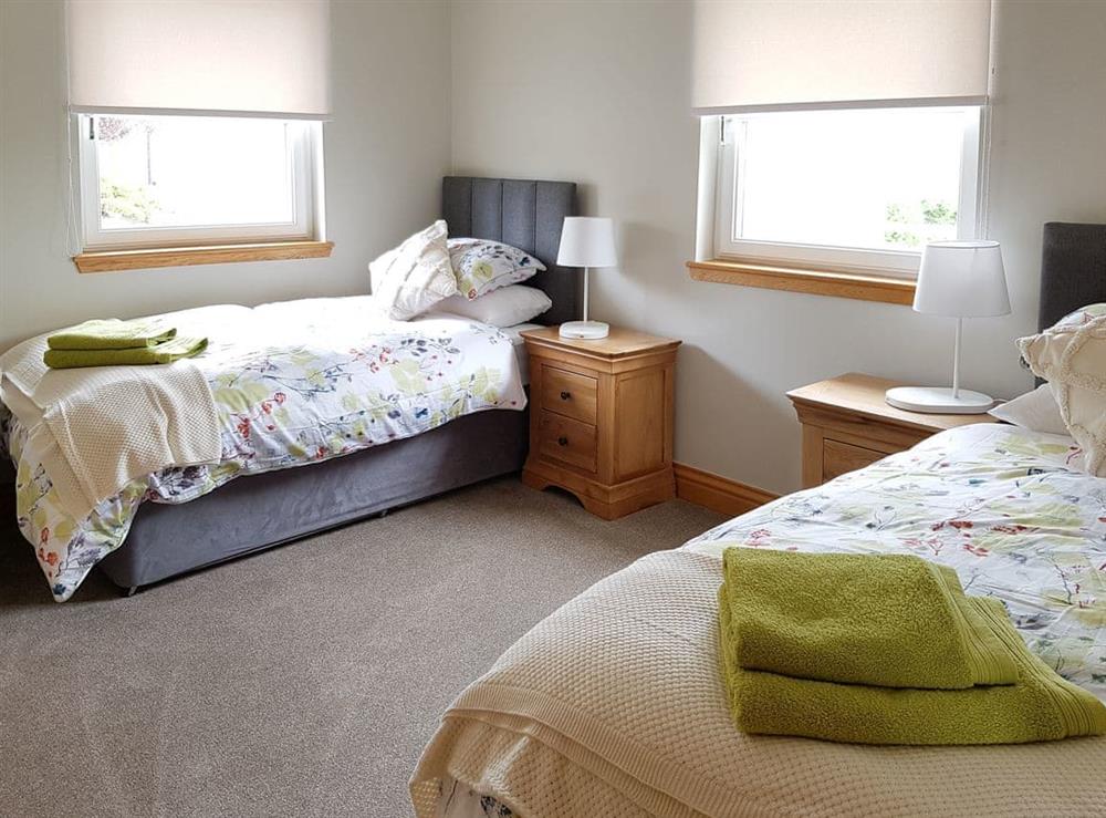 Good-sized twin bedroom at The Potting Shed in Leswalt, near Stranraer, Dumfries & Galloway, Wigtownshire