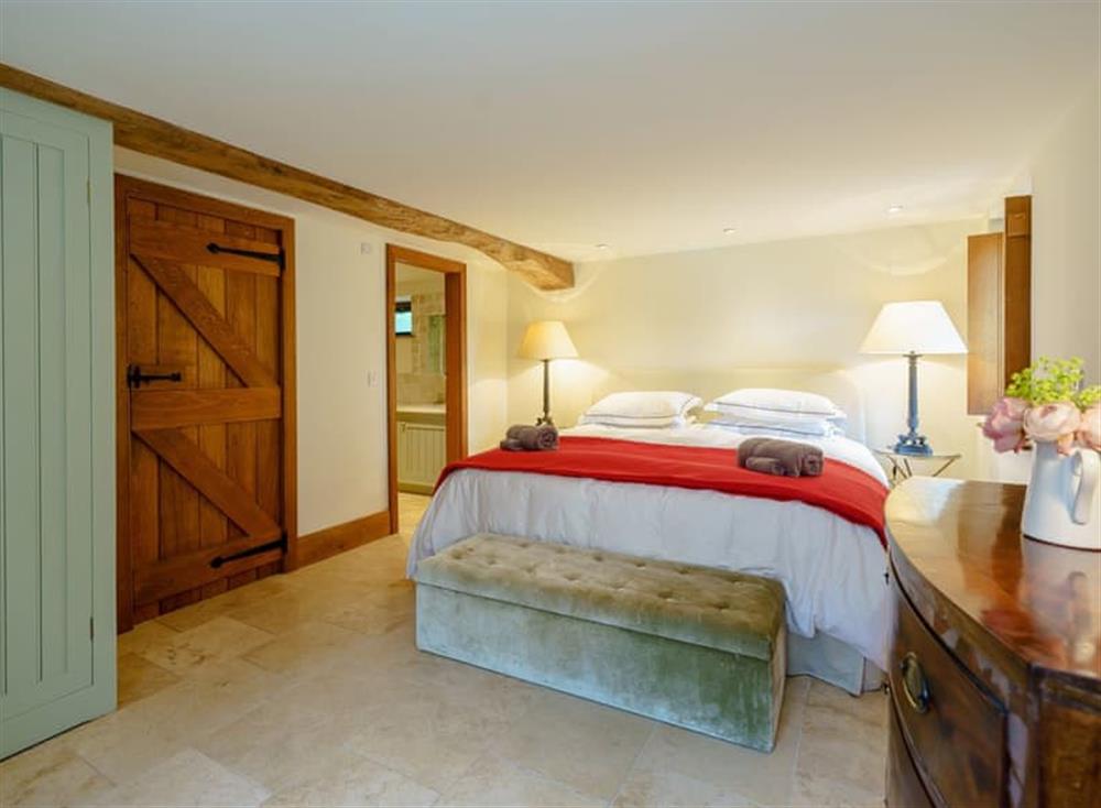 Comfortable en-suite double bedroom at The Poultiggery in Ross on Wye, England