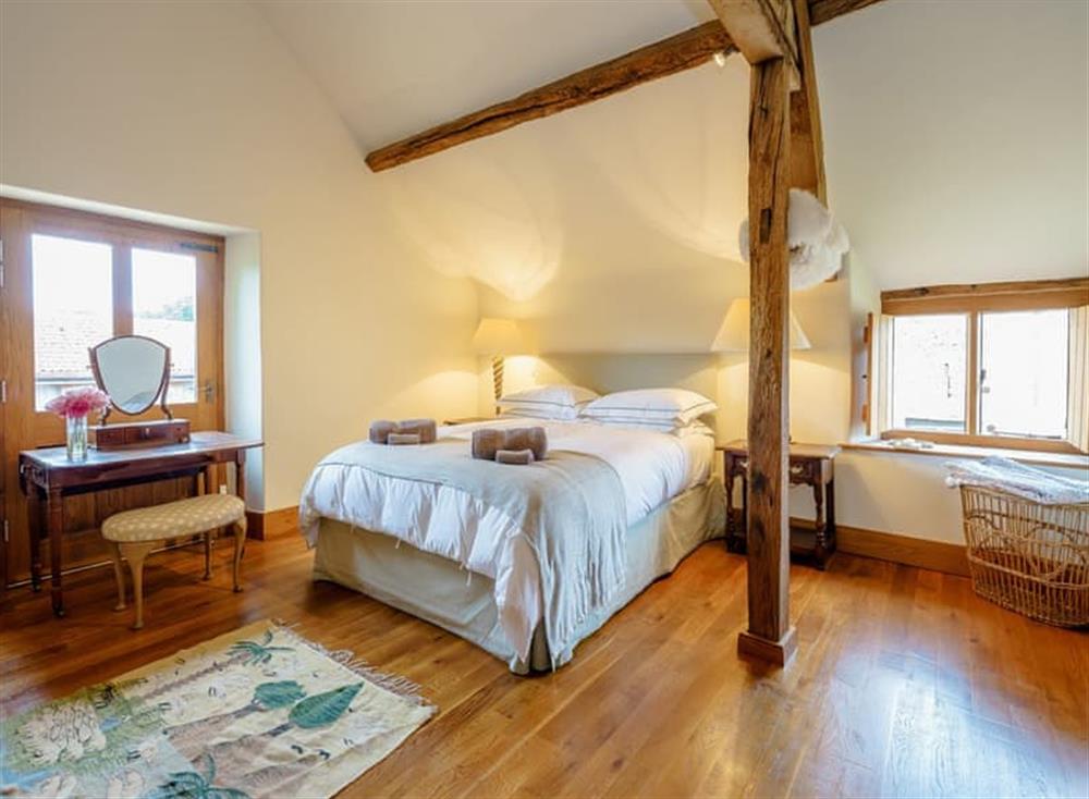 Peaceful double bedroom at The Poultiggery in Ross on Wye, England