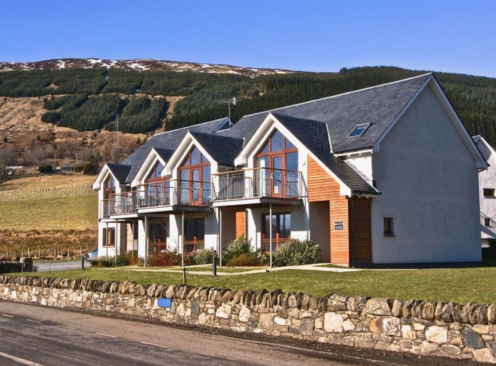 Nestled on the banks of Loch Tay at The Quaich in Fearnan, by Aberfeldy, Perthshire