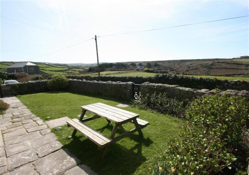 Enclosed front garden at The Quillet in St Just In Penwith