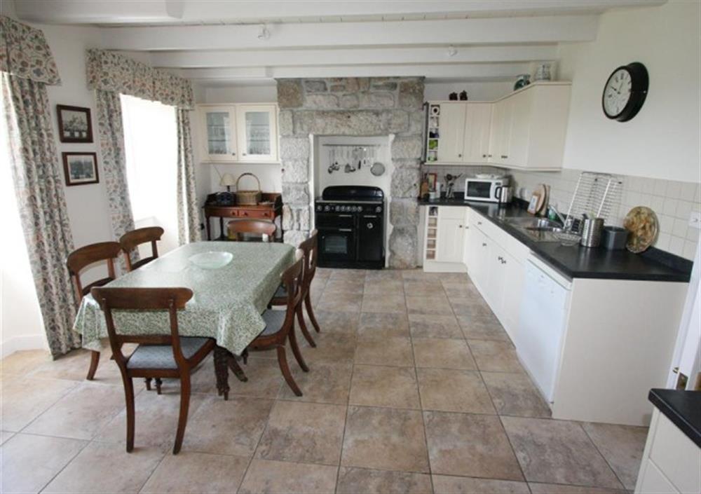 Spacious kitchen/ dining room at The Quillet in St Just In Penwith