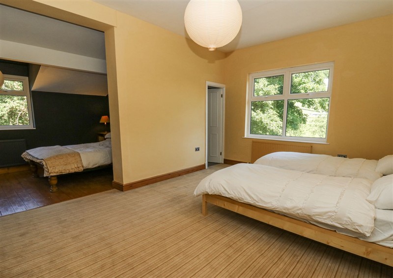 A bedroom in The Retreat at Glanrannell Park House (photo 4) at The Retreat at Glanrannell Park House, Llansawel
