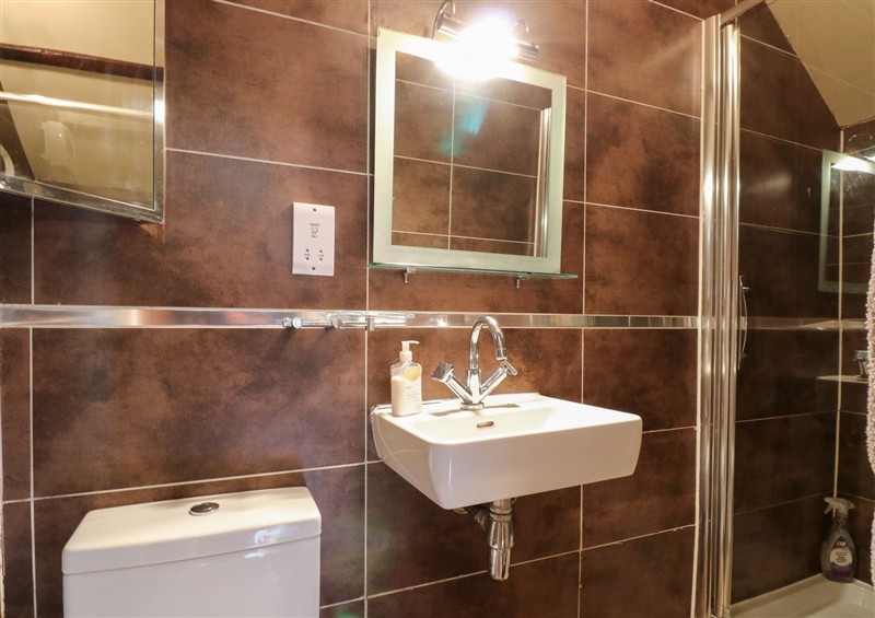 The bathroom at The Retreat, Oulton