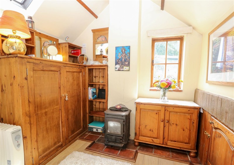 The living room (photo 3) at The Retreat, Oulton