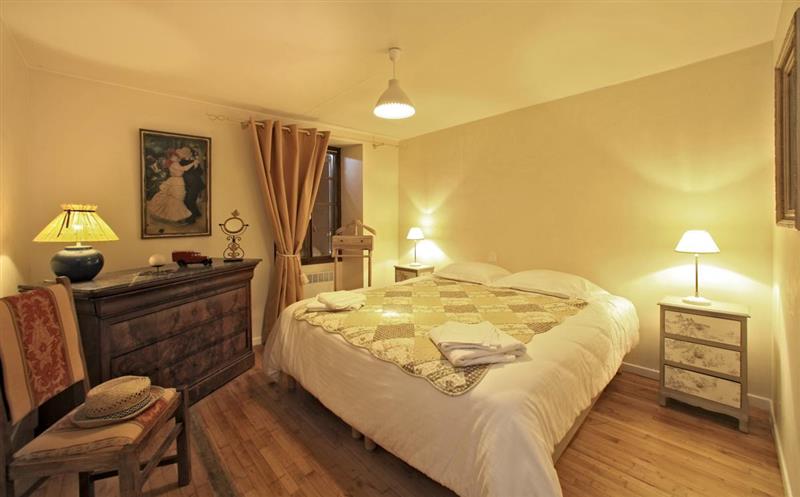 Double bedroom (photo 2) at The Retreat, Sarlat, France