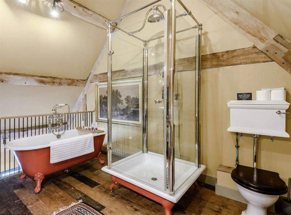 En-suite (photo 2) at The Riding House in Wimborne St Giles, near Ringwood, Dorset