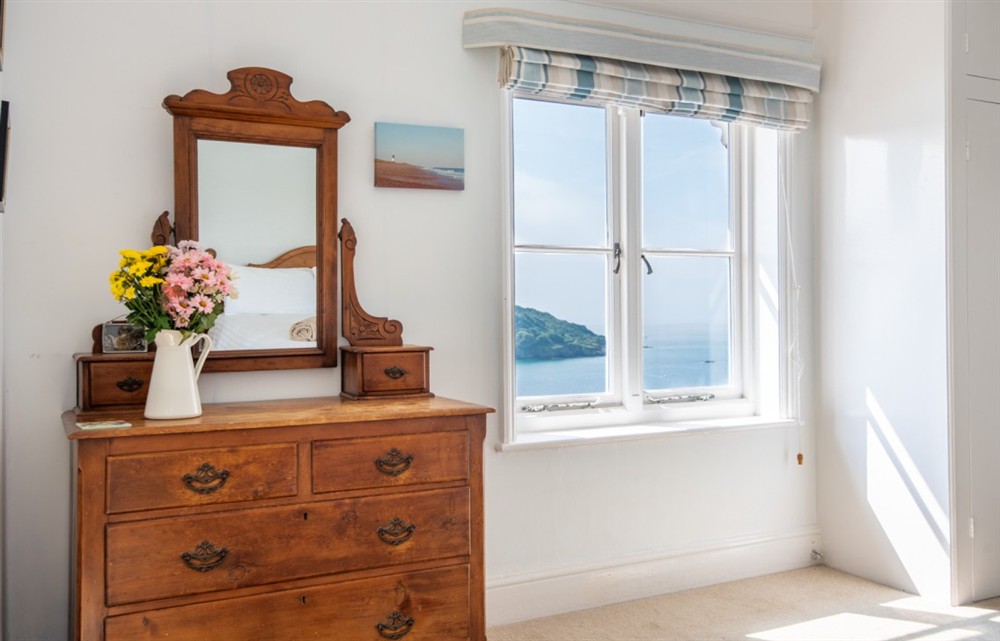 A bedroom in The Ridings at The Ridings in Salcombe