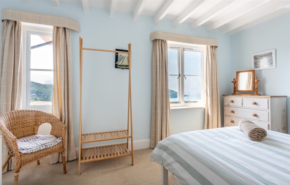One of the 6 bedrooms (photo 3) at The Ridings in Salcombe