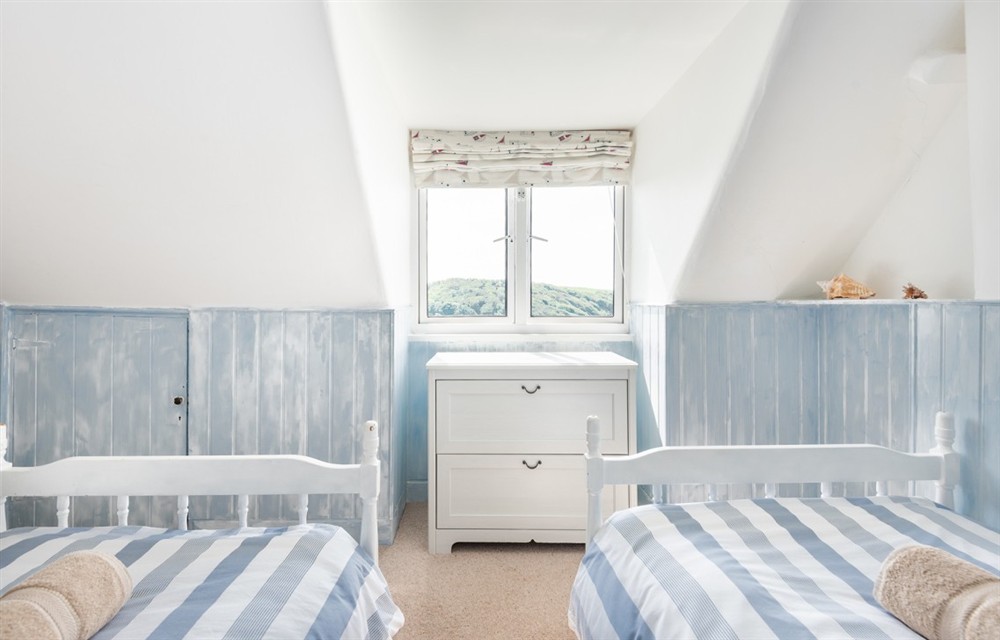 This is a bedroom (photo 2) at The Ridings in Salcombe