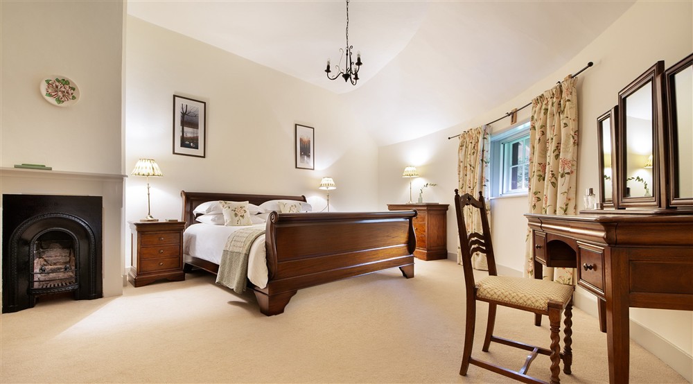 One of the double bedrooms (photo 2) at The Round House in Bury St Edmunds, Suffolk