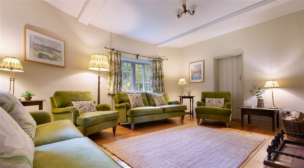 The sitting room (photo 2) at The Round House in Bury St Edmunds, Suffolk