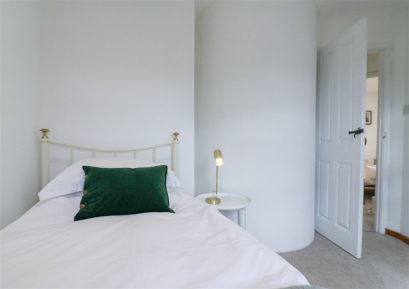 A bedroom in The Round House (photo 2) at The Round House, Wardington near Chacombe