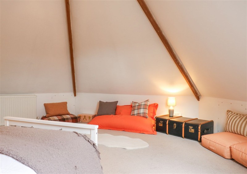 This is a bedroom (photo 3) at The Round House, Wardington near Chacombe