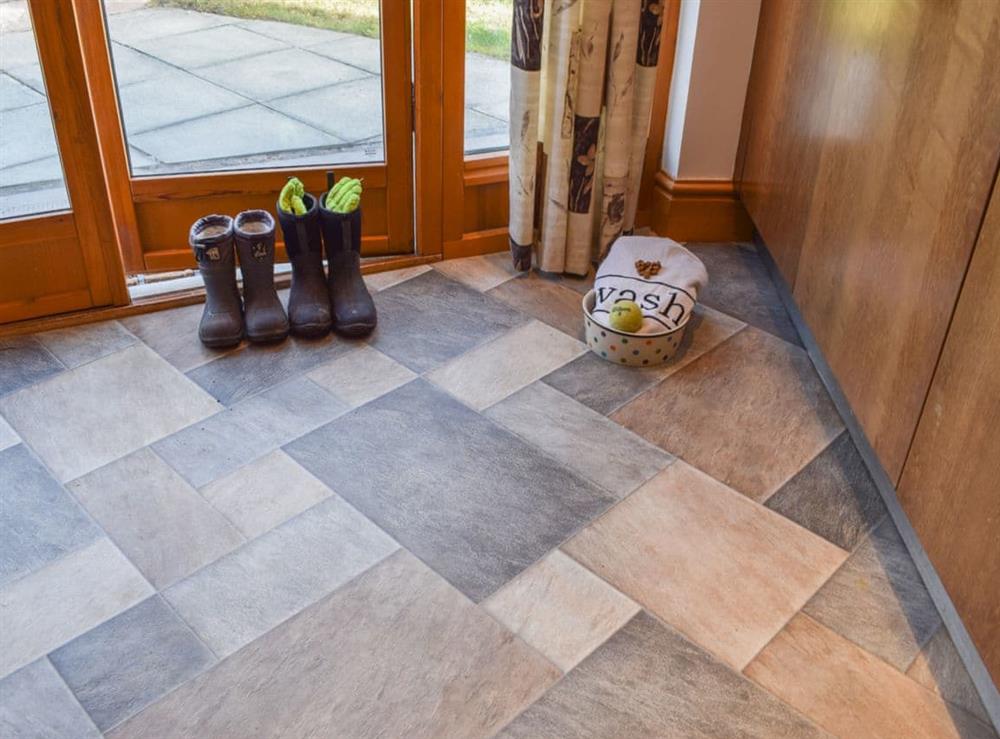 Tile-floored kitchen ideal for wet dogs and walkers at The Roundel in Balmullo, near St Andrews, Fife
