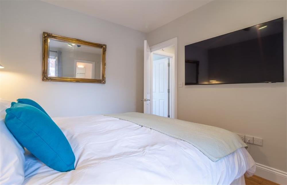 Master bedroom with Smart television at The Sail Loft, Aldeburgh