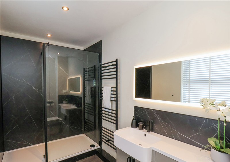 The bathroom at The Salisbury Apartment 404, Scarborough