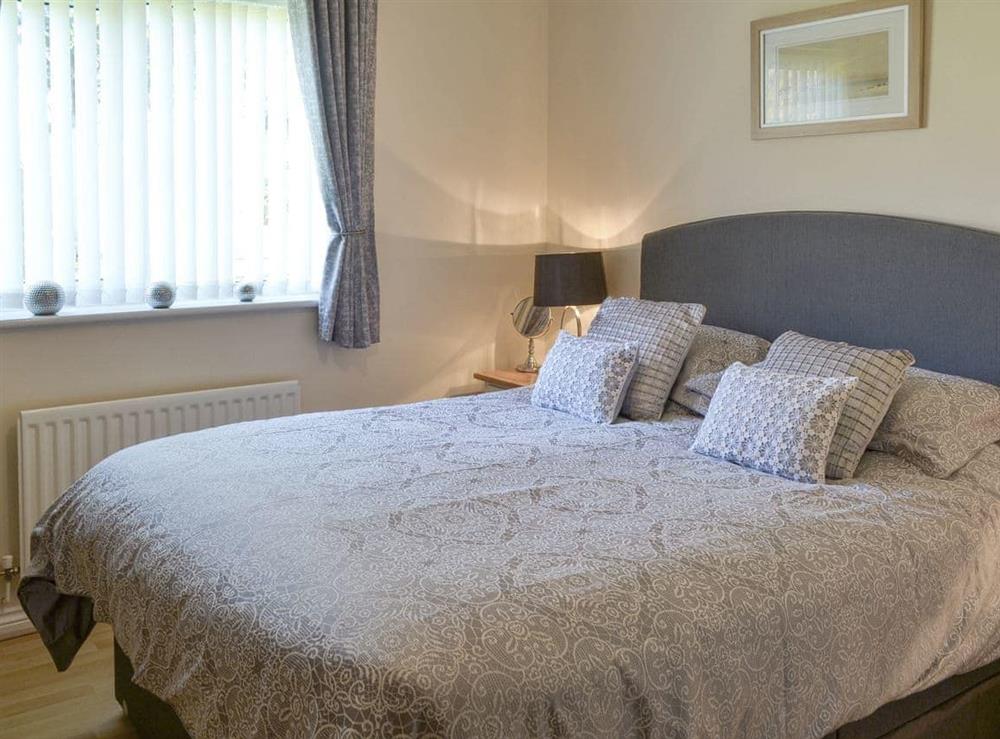 Relaxing en-suite double bedroom at The Sandpiper in Beadnell, Northumberland