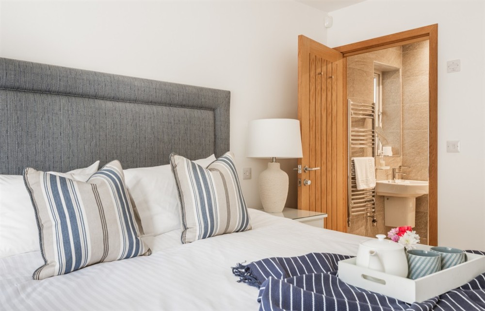A bedroom in The Sands at The Sands in Salcombe