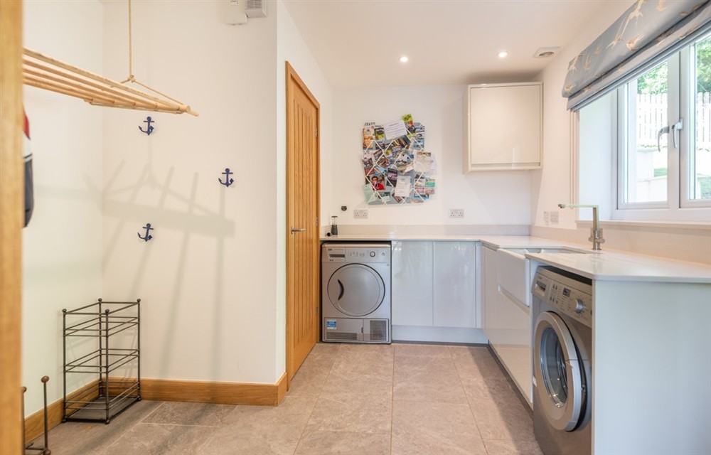 The kitchen (photo 2) at The Sands in Salcombe