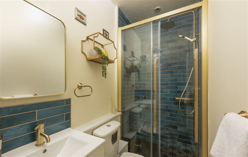 This is the bathroom at The Secret Seascape, Cornwall