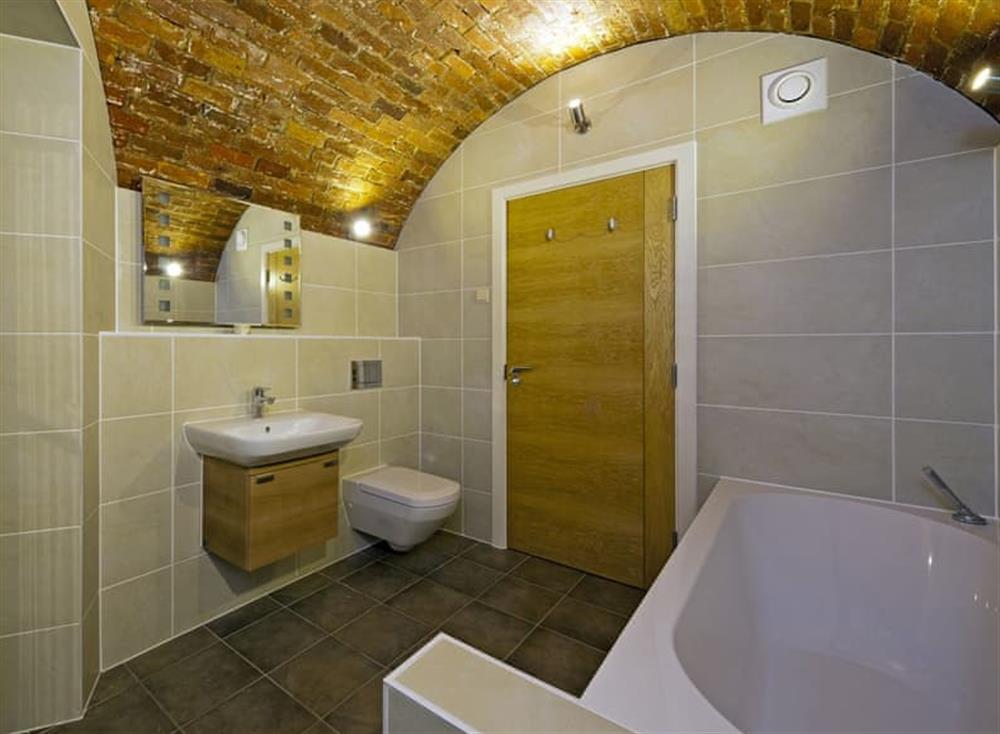 En-suite (photo 2) at The Sergeants Quarters in Golden Hill Fort, Freshwater & West Wight