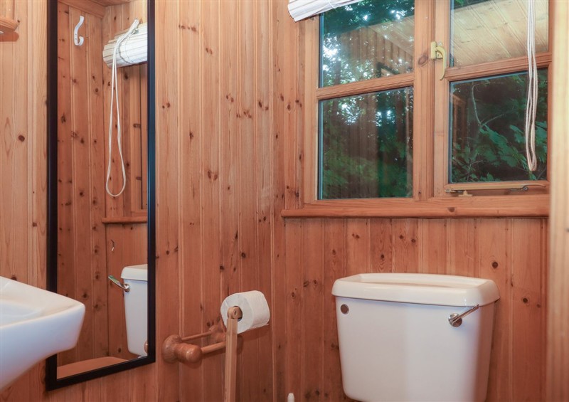 Bathroom at The Sharpham Boat House, Ashprington