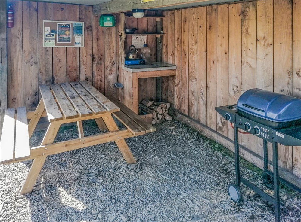 Sitting-out-area