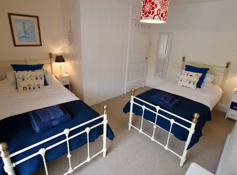 Twin bedroom at The Shell Seekers in Fowey, Cornwall